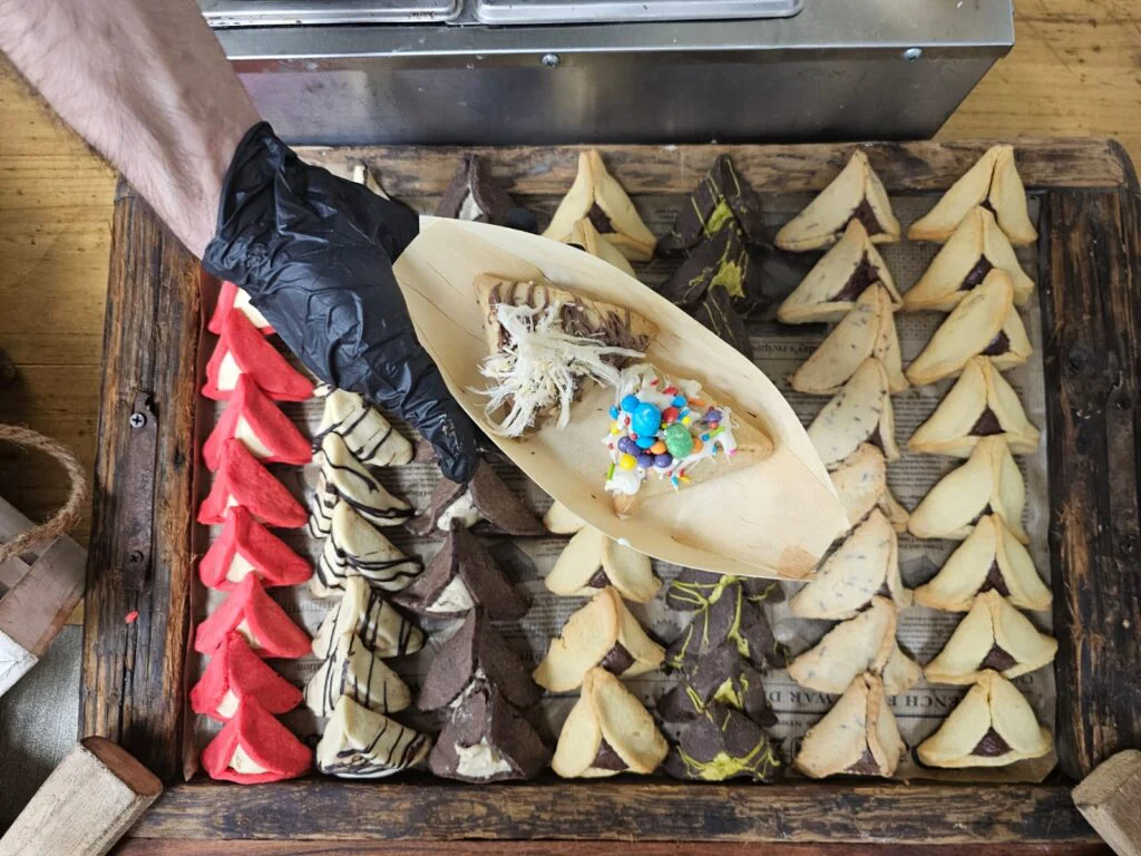 אוזני המן בטעמים בהגשה אישית